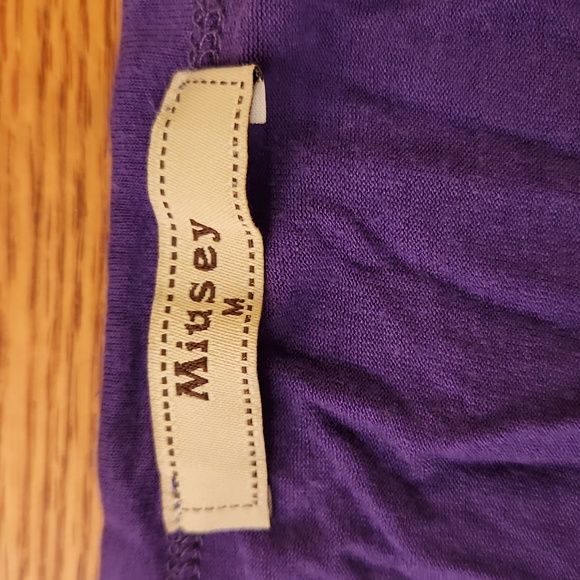 Short sleeve purple t shirt with handkerchief hem, size medium - Picture 2 of 4